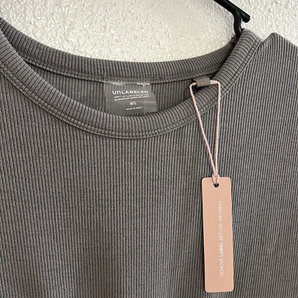 Unlabeled Gray Long Sleeve Ribbed Top - Picture 2 of 4